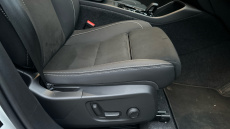 Volvo XC40 2.0 B3P Plus Black Edition 5dr Auto Petrol Estate